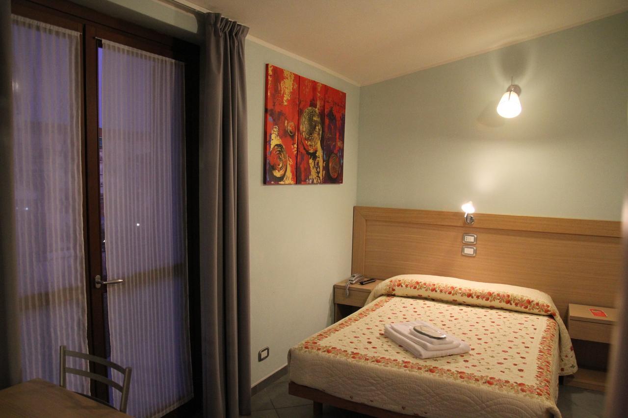 Albergo Verdi Νόβι Λίγκουρε Εξωτερικό φωτογραφία