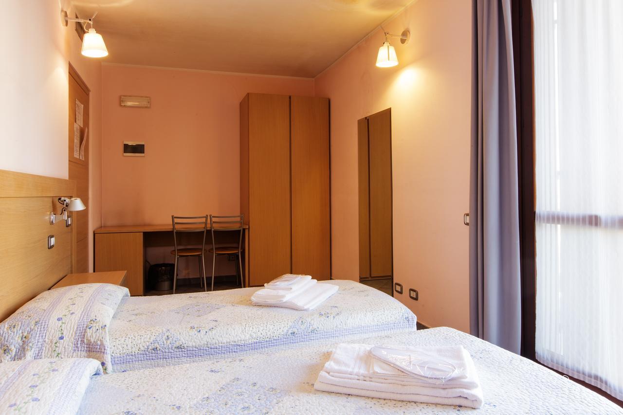 Albergo Verdi Νόβι Λίγκουρε Εξωτερικό φωτογραφία