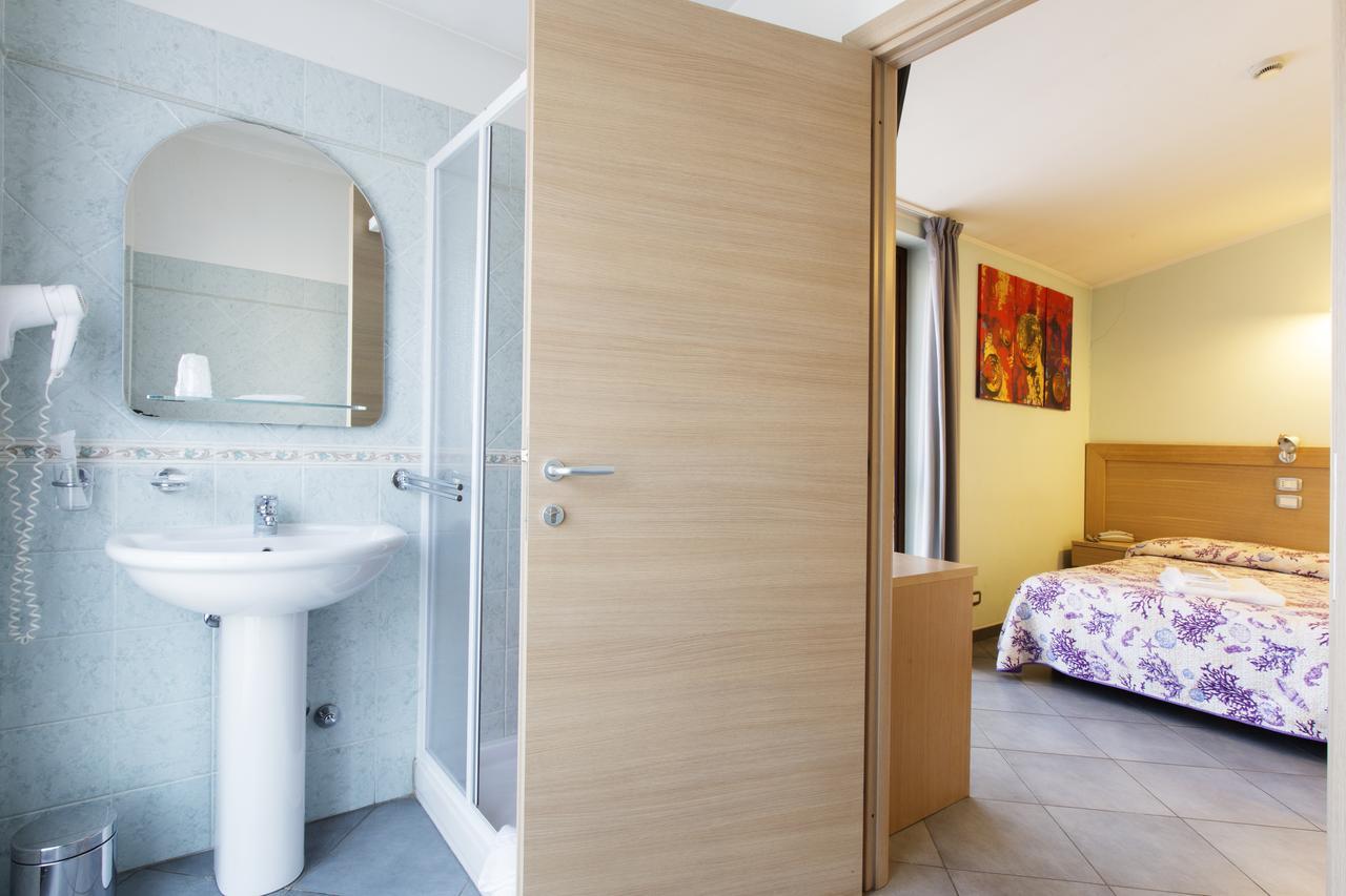 Albergo Verdi Νόβι Λίγκουρε Εξωτερικό φωτογραφία
